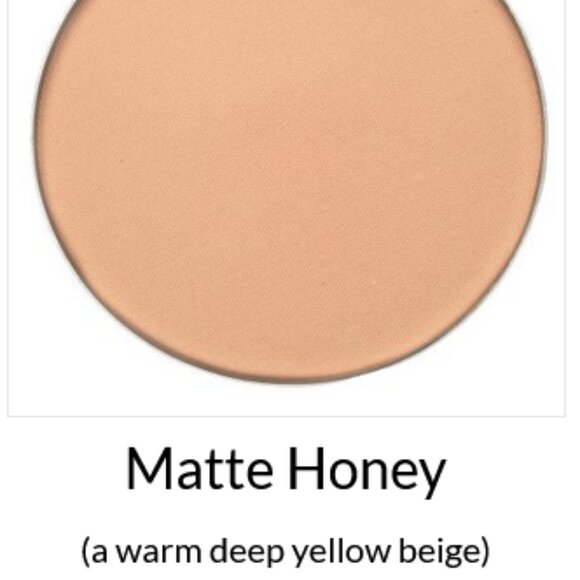 OSP Cosmetics Oil Free Pressed Powder in Matte Honey - Picture 2 of 7